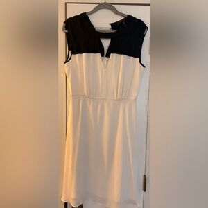 BCBGMaxAzria Black and White Jimi Dress size 8